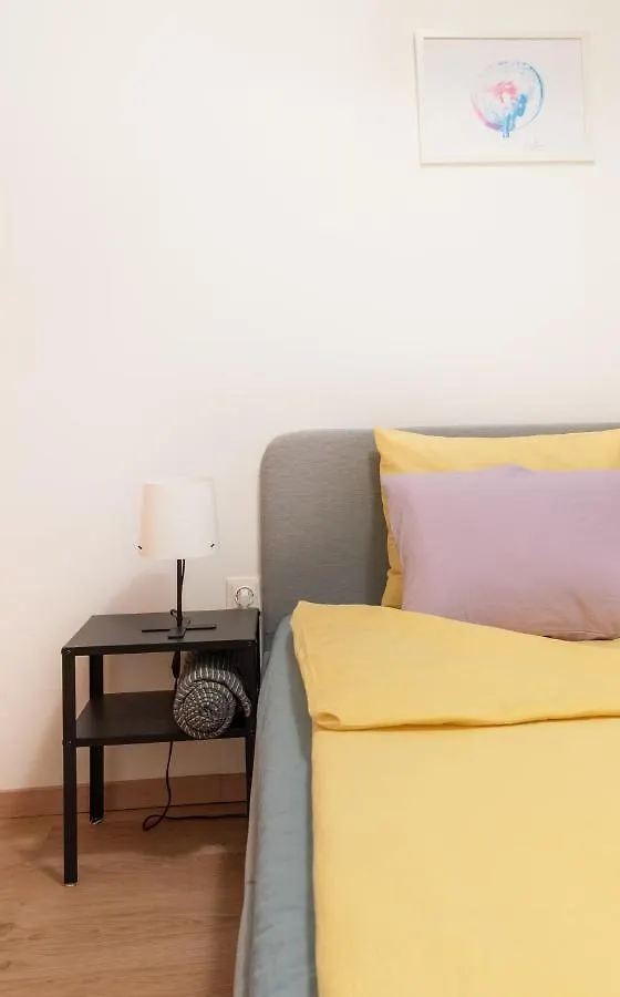 Pal'S Favoriten Apartment Viena Hostal