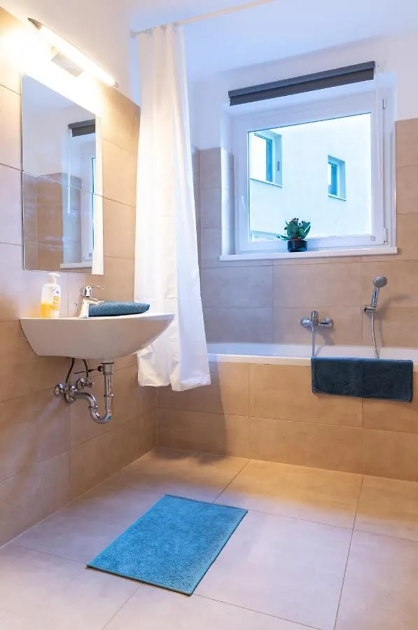 Pal'S Favoriten Apartment Viena Hostal