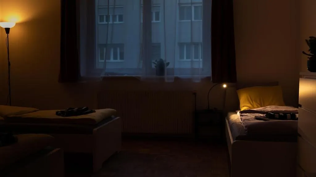 Hostal Pal'S Favoriten Apartment Viena Austria