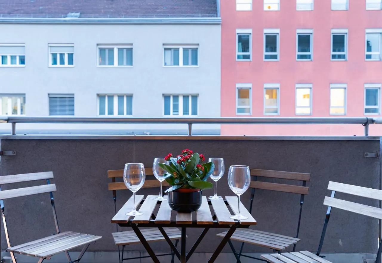 Pal'S Favoriten Apartment Viena Hostal