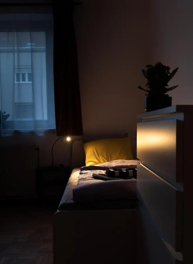 Pal'S Favoriten Apartment Viena Hostal